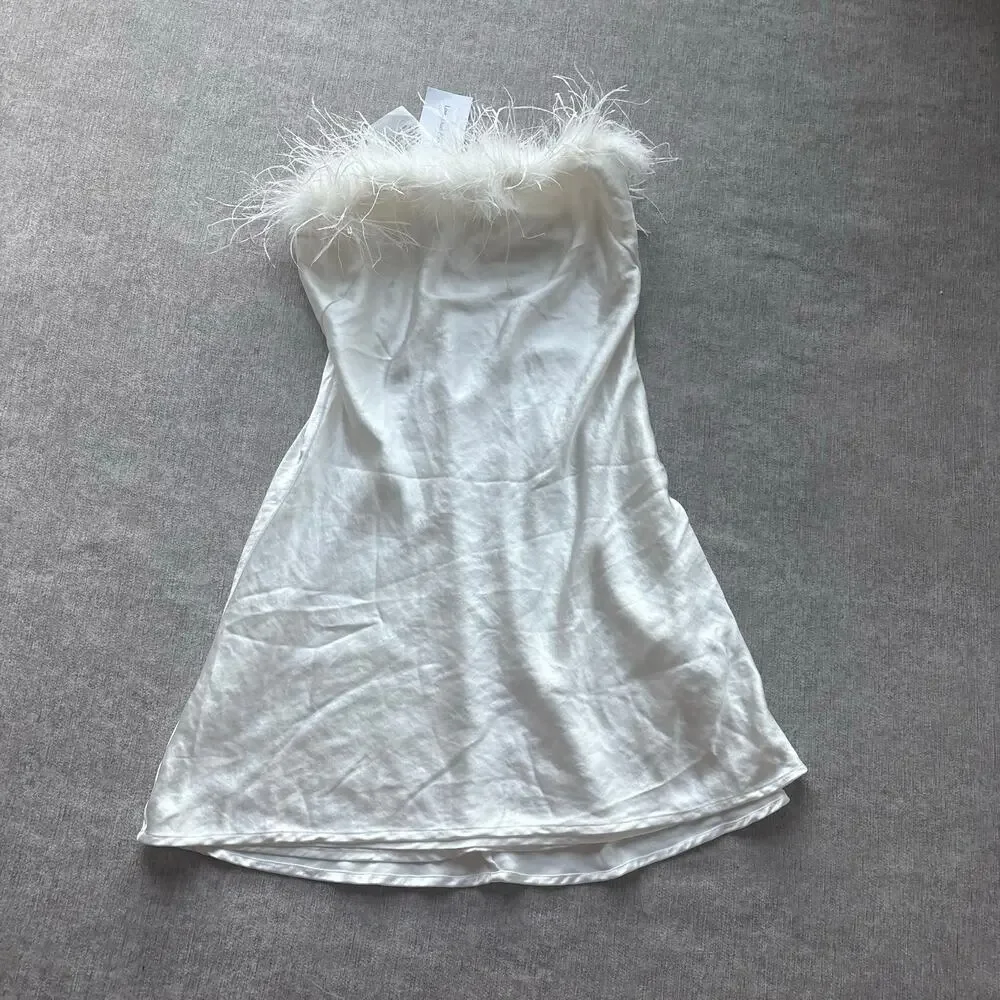 NWT Lovers and Friends Moira Mini Dress in White - Picture 2 of 4